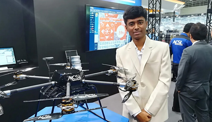 छात्र ने कचरे से बना डाले 600 ड्रोन, सोशल मीडिया पर हो रही चर्चा 