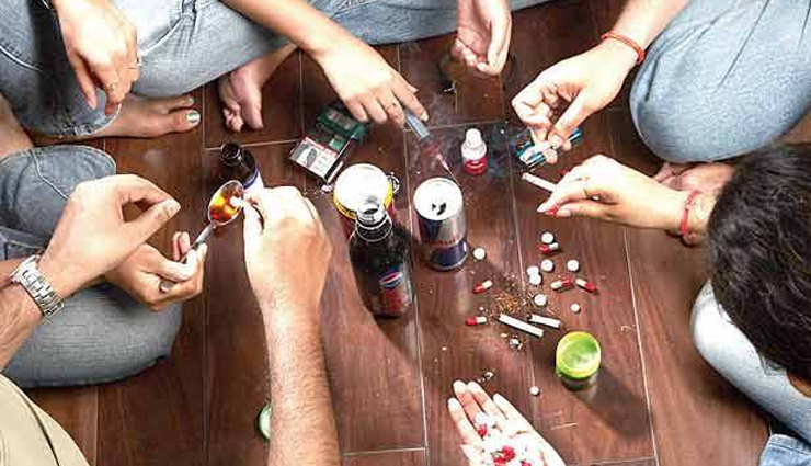 सिगरेट, शराब, गुटखा...सहित ये नशीले पदार्थ बर्बाद कर रहे हमारी युवा पीढ़ी, पढ़ें पूरी रिपोर्ट