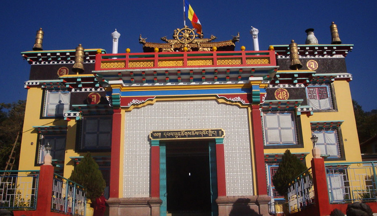 bir billing tourist places,places to visit in bir billing,top attractions in bir billing,gunehar waterfall bir,chowgan tea garden,sunset point bir billing,chokling monastery,barot valley,deer park institute,baijnath temple,drukpa kagyu monastery,himalayan film school,rajgundha valley,bir billing adventure activities,paragliding in bir billing