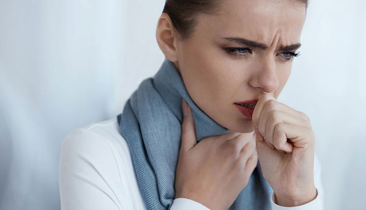 सूखी खांसी से है परेशान, अपनाए ये घरेलू नुस्खे, जल्द मिलेगी राहत 