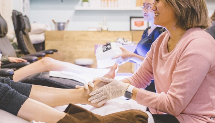 pedicure at home,easy steps to do pedicure at home,step-by-step pedicure,pedicure tips,pedicure tips,beauty tips,beauty tips