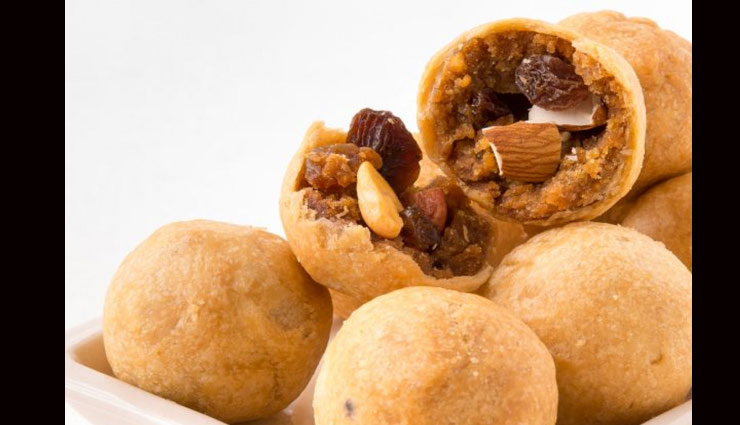 hunger struck,diwali special,recipe dry-fruits kachouri,recipe,kachouri recipe,dry-fruits recipe