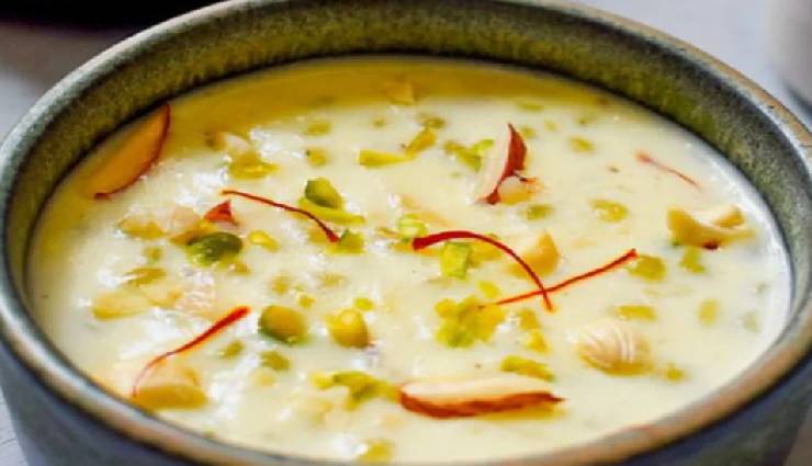 dry fruits kheer,dry fruits kheer ingredients,dry fruits kheer recipe,almond,cashewnut,khoya,milk