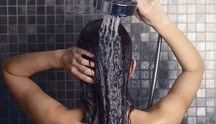 dry itchy scalp,home remedies for dry itchy scalp,scalp care tips,hair care tips,monsoon care tips,beauty tips