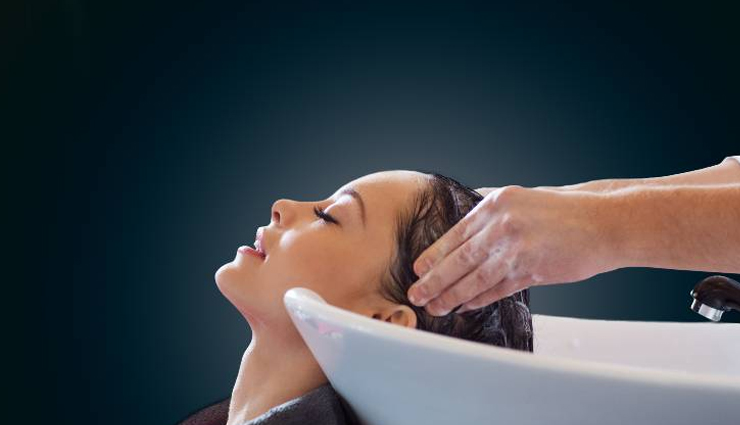 dry itchy scalp,home remedies for dry itchy scalp,scalp care tips,hair care tips,monsoon care tips,beauty tips