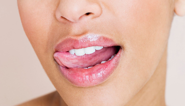 home remedies to treat dry lips,remedies to treat dry lips,dry lips  treatment,treating dry lips naturally,beauty tips,beauty hacks