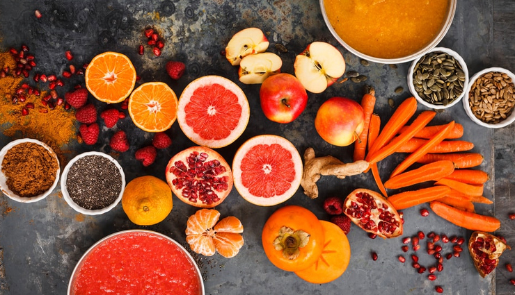 water,orange-coloured fruits and vegetables,fresh food rich in biotin,foods with zinc,oily fish,dry skin,food for dry skin,skin care tips,beauty tips,summer tips