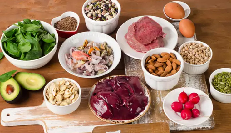 water,orange-coloured fruits and vegetables,fresh food rich in biotin,foods with zinc,oily fish,dry skin,food for dry skin,skin care tips,beauty tips,summer tips