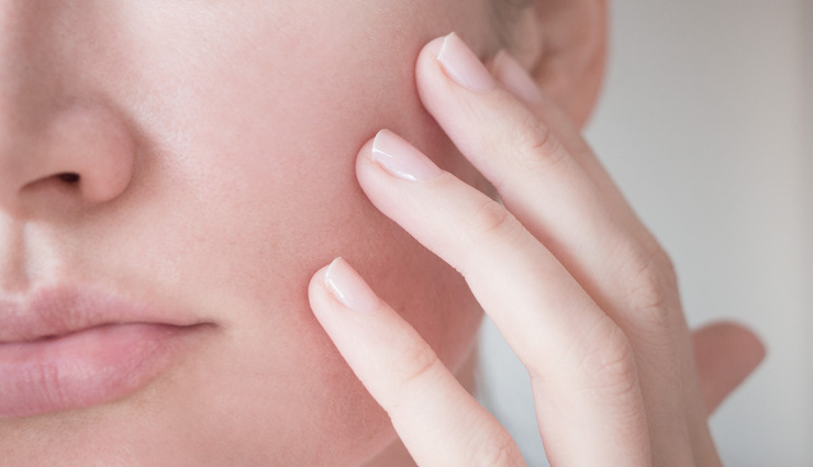 9 DIY Ways To Treat Dry Skin at Home