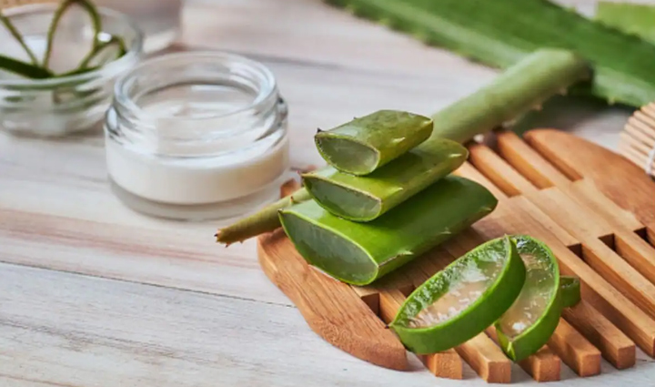 must try herbs to treat dry skin,beauty tips,beauty hacks