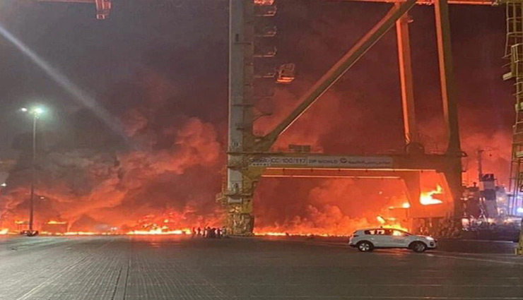 दुबई के जेबेल अली पोर्ट पर हुआ जोरदार धमाका, इलाके में दहशत का माहौल