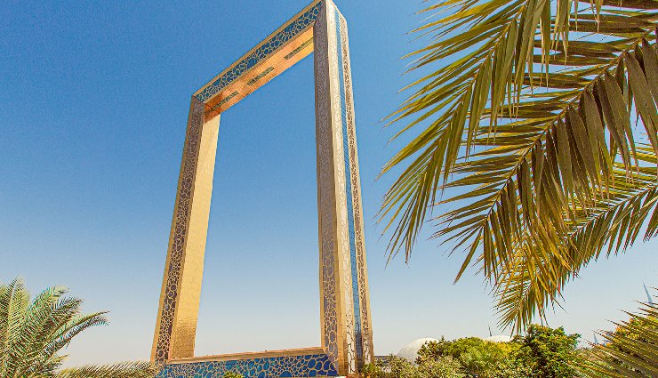 places to visit in dubai,best tourist attractions in dubai,burj khalifa visit,dubai aquarium & underwater zoo,dubai mall shopping,dubai desert safari,dubai frame tickets,ski dubai activities,dubai gold souks shopping,dubai fountain show,img worlds of adventure,xline dubai zipline