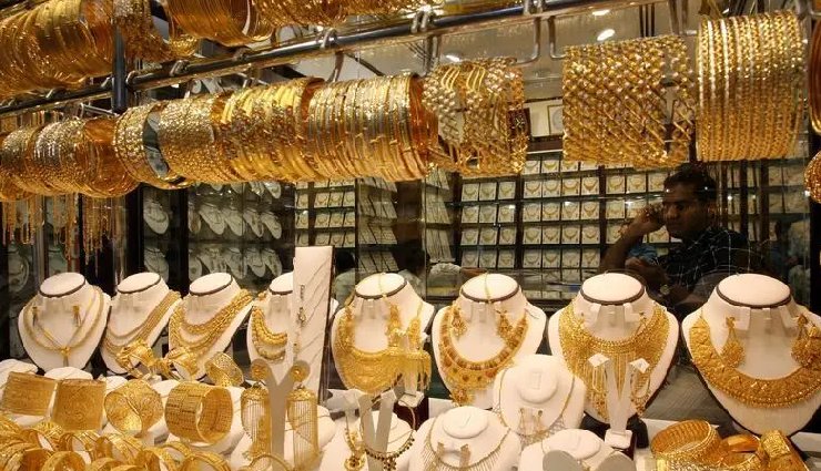 places to visit in dubai,best tourist attractions in dubai,burj khalifa visit,dubai aquarium & underwater zoo,dubai mall shopping,dubai desert safari,dubai frame tickets,ski dubai activities,dubai gold souks shopping,dubai fountain show,img worlds of adventure,xline dubai zipline