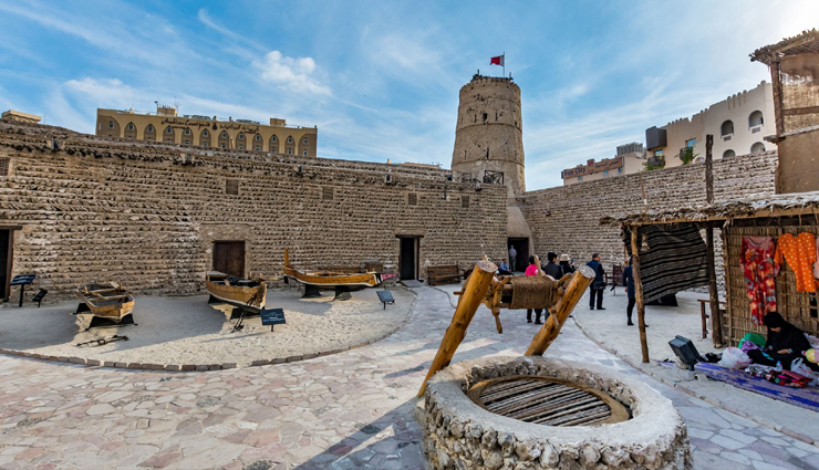 dubai old quarter,the history and tradition of the emirate,visit the gold souk,walk around al bastakiya quarter,admire local art at the xva gallery,visit the coffee museum,have a traditional lunch in an arabic tea house,visit the dubai museum,souvenir shop at the souk,shop at the spice souk,take a one-dirham boat ride across the dubai creek,watch local workers pack the ships with imports and exports,travel,tourism