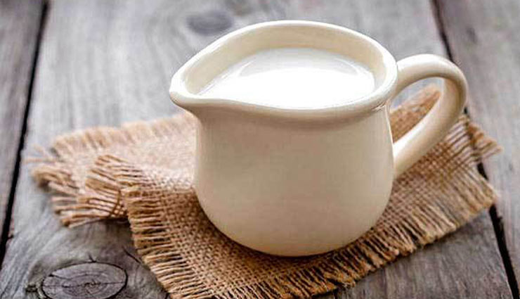 दूध पीने के साथ-साथ भूलकर भी ना करें इन चीजों का सेवन, शरीर के लिए हो सकता है नुकसानदायक