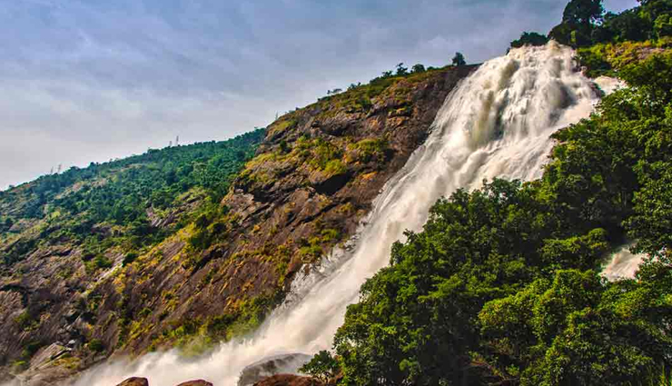 waterfalls in odisha,best waterfalls in odisha,scenic waterfalls in odisha,tourist attractions in odisha,famous waterfalls in odisha,natural wonders of odisha,trekking to waterfalls in odisha,photography at waterfalls in odisha,adventure tourism in odisha,spectacular waterfalls in eastern india