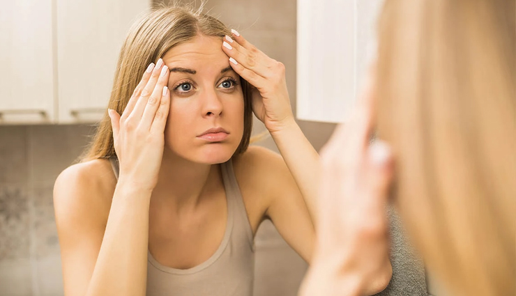 makeup,sleep with makeup,bad effects of overnight makeup,glamorous,young,sexy,beauty,beauty tips