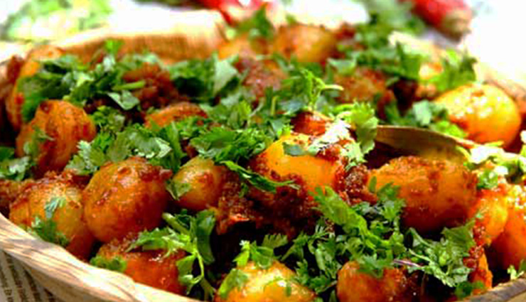 railway stations known for their food,tourism,holidays,travel guide