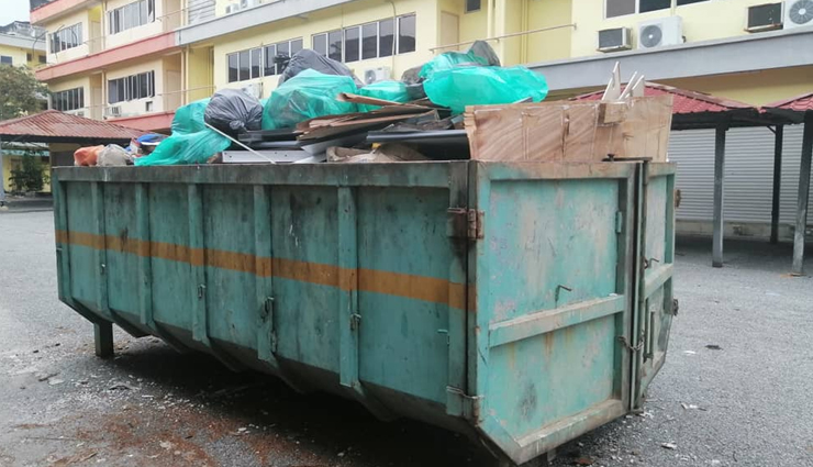 dumpster rental services,best dumpster rental features,features of top dumpster rental companies,dumpster rental benefits,roll-off dumpster features,residential dumpster rental services,commercial dumpster rental advantages,affordable dumpster rental options,dumpster size selection,flexible rental periods,waste disposal services,reliable dumpster delivery and pickup,customer reviews and testimonials,eco-friendly disposal options,local dumpster rental availability