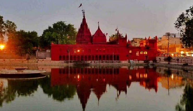 varanasi famous temples,top temples in varanasi,varanasi sacred temples,holy temples in varanasi,varanasi ancient temples,best varanasi temple tour,varanasi spiritual temples,varanasi divine temples,varanasi heritage temples,temples to visit in varanasi,varanasi temple exploration