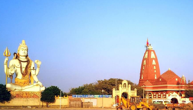 dwarkadhish temple,nageshwar jyotirlinga temple,beyt dwarka island,rukmini devi temple,gomti ghat,dwarka beach,sudama setu,dwarka lighthouse,bhadkeshwar mahadev temple,dwarka archaeological museum