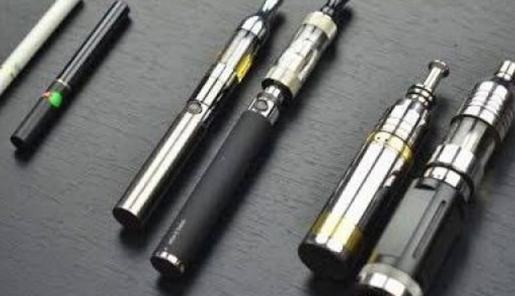 Over 3000 people urge PM Narendra Modi to legalise e-cigarettes, flavoured hookah