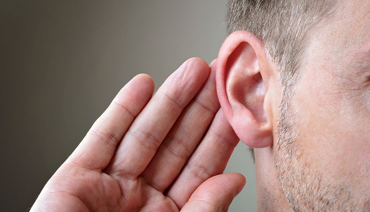 जरूरी हैं एक अंतराल बाद कान के मैल की सफाई, आजमाए ये आसान घरेलू नुस्खें