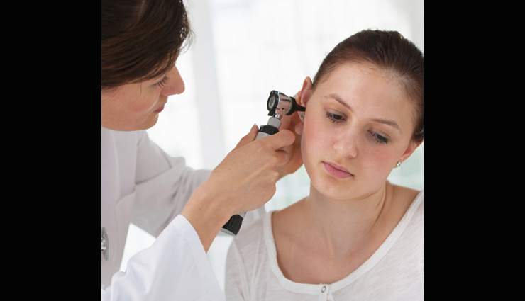 कान की देखभाल के लिए इसकी सफाई होना बहुत जरूरी, ले इन तरीकों की मदद 