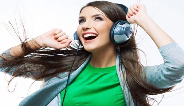 हेडफोन बन सकता हैं खतरे की घंटी, गंभीर बीमारियों के साथ कैंसर को करता है आमंत्रित