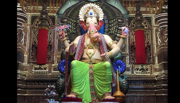 PICS- This is How Lalbaugcha Raja Kept Looked in Early 90's