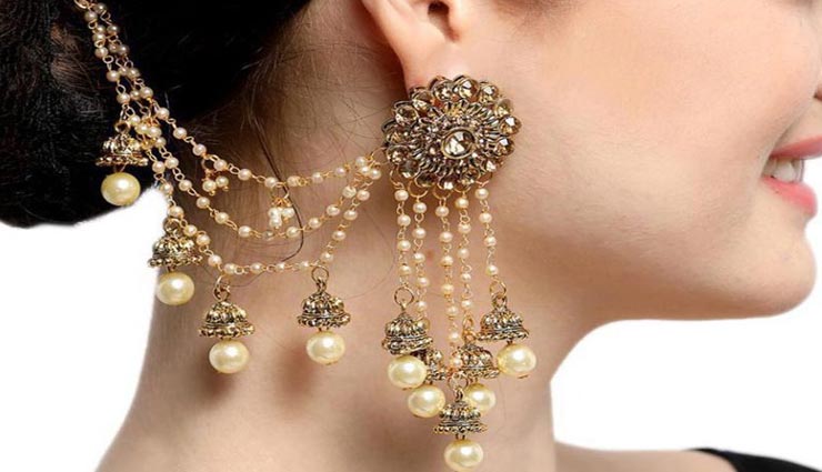 ये ट्रेंडी ईयररिंग्स लगाएँगे आपके जूलरी कलेक्शन में चार चाँद, निखारेंगे आपका रूप