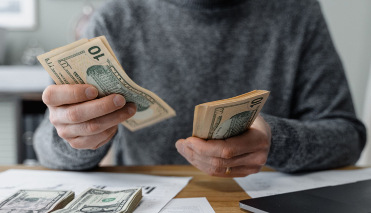 इस आराम की नौकरी के बारे में जान आप भी कर देंगे अप्लाई, आधे दिन काम के बावजूद पूरी सैलरी!
इस आराम की नौकरी के बारे में जान आप भी कर देंगे अप्लाई, आधे दिन काम के बावजूद पूरी सैलरी!