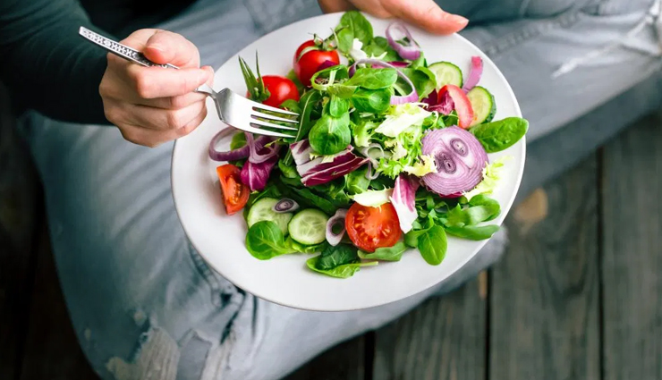 dandruff,Dandruff problem,dandruff home remedies,dandruff treatment,hair care tips,hair care,home hair care,beauty,beauty care tips,beauty tips