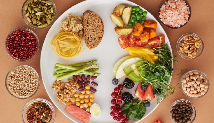 bone health,how to strengthen bones,osteoporosis prevention,brittle bones remedies,bone loss after 30,bone density tips,natural bone health tips,lifestyle for strong bones,improve bone strength,bone care for adults