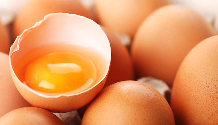 healthy living,here are 4 benefits of eating raw egg,why you should eat raw egg,health benefits of eating raw eggs