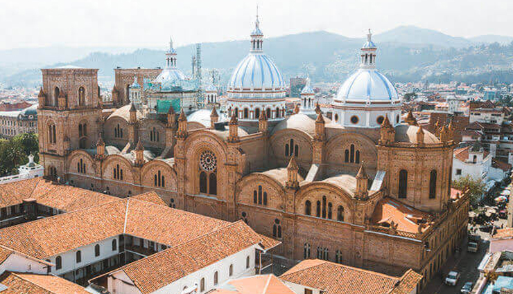 ecuador,tourist attraction in ecuador,places to visit in ecuador,the galapagos islands,quito,cuenca,otavalo,banos,guayaquil