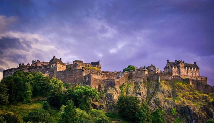 oldest castles in the united kingdom,oldest castles to visit,united kingdom castles to visit,united kingdom travel,united kingdom holidays,travel,travel guide,travel tips