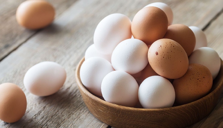 water retention causes,how to reduce water retention,foods to reduce water retention,edema symptoms,water retention in women,fluid buildup in body,premenstrual water retention,hormonal water retention,swelling in feet and hands,natural remedies for water retention