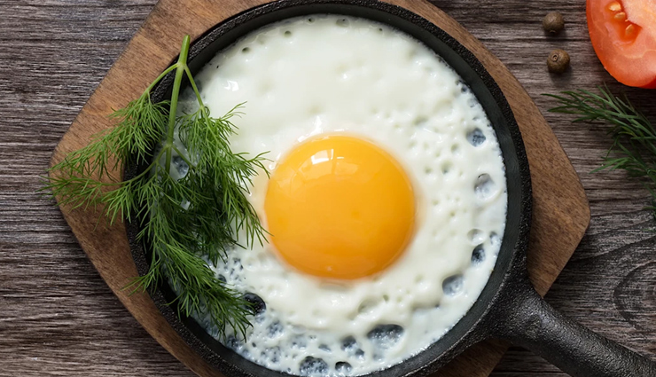 सुपरफूड अंडा भी बन सकता हैं सेहत के लिए खतरा, ना करें इन 8 चीजों के साथ इसका सेवन 