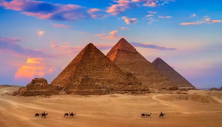 egypt,tourist attraction in egypt,places to visit in egypt,abu simbel temples,pyramids of giza,karnak,valley of the kings,sinai penninsula,dahab