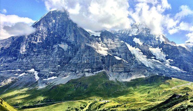 deadliest mountains,world most dangerous peaks,dangerous mountain climbs,treacherous summits,high-risk mountaineering,perilous mountain ascents,risky mountain expeditions,deadly mountain peaks,extreme climbing challenges,dangerous alpine adventures