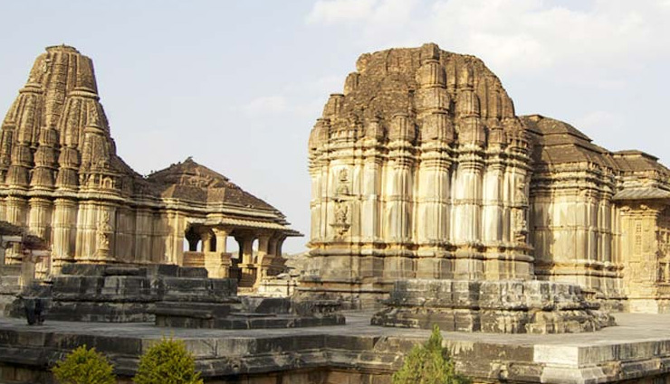 beautiful places in udaipur,top attractions in udaipur,udaipur sightseeing spots,best places to visit in udaipur,udaipur travel guide,scenic spots in udaipur,udaipur tourist destinations,must-see in udaipur,udaipur lakes and palaces,cultural sites in udaipur