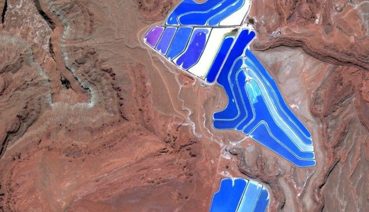 cool places to explore on google earth,google earth,travel,holidays,mysterious disappearances,nuclear disasters