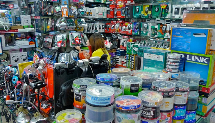 सस्ते में लेना हैं इलेक्ट्रॉनिक सामान तो चले आइये दिल्ली के इन 6 बाजार 