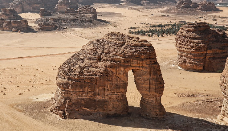 must-try activities in saudi arabia,things to do in saudi arabia,saudi arabia travel experiences,cultural attractions in saudi arabia,top tourist activities in saudi arabia,adventure in saudi arabia,saudi arabian landmarks to visit,saudi arabia historical sites,explore saudi arabia must-dos,saudi arabia travel recommendations