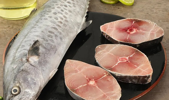 itching problems and diet caution,diet-related itching concerns,stop diet if itching occurs,risks of continuing diet with itching,itching issues due to diet changes,itching problem from specific diets,itching reaction to certain diets,diet caution for itching complications,itching warning for specific diets,itching risks with certain diet plans