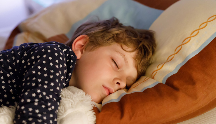 home remedies for common cold in kids,treat common cold in children,natural remedies for kids colds,childrens cold remedies,cold relief for kids at home,soothe kids colds naturally,home treatment for childrens colds,honey for kids colds,saline drops for kids colds,steam for kids colds,ginger tea for childrens colds