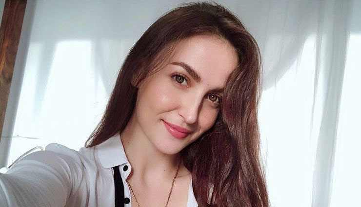 elli avram,casting couch,body shaming,zarin khan,nora fatehi,surveen chawla,bollywood casting couch,ellia avram casting couch,bigg boss ex contestant,entertainment,bollywood news in hindi