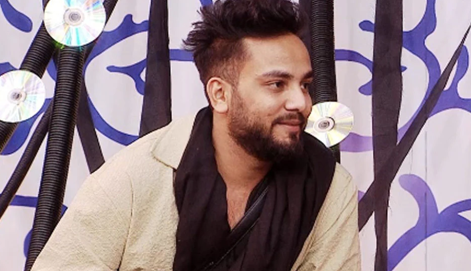 2 News : एल्विश के हाथ लगा बड़ा प्रोजेक्ट, कर रहे शूटिंग, बेटी के जन्म के बाद से बेटे के साथ बीमार हैं यह एक्ट्रेस