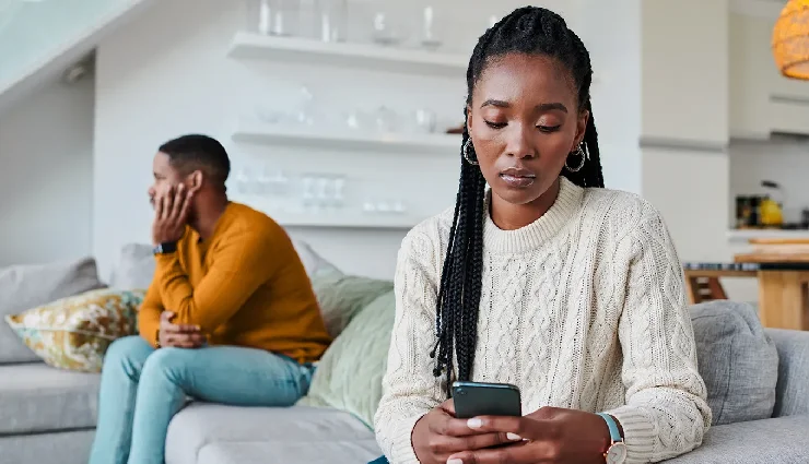 bad boyfriend signs,relationship red flags,emotional neglect in relationships,signs he doesn’t care anymore,toxic relationship traits,boyfriend pulling away,early signs of bad boyfriend,how to spot a bad relationship,when to leave a relationship